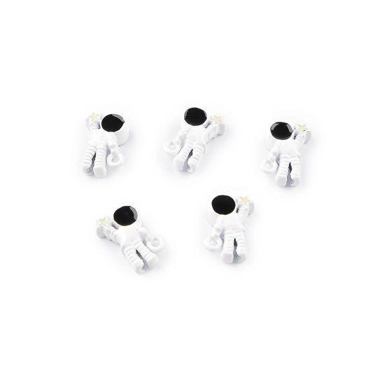 Kovový prívesok / korálik kozmonaut 9x13 mm - 5 ks | Mimib