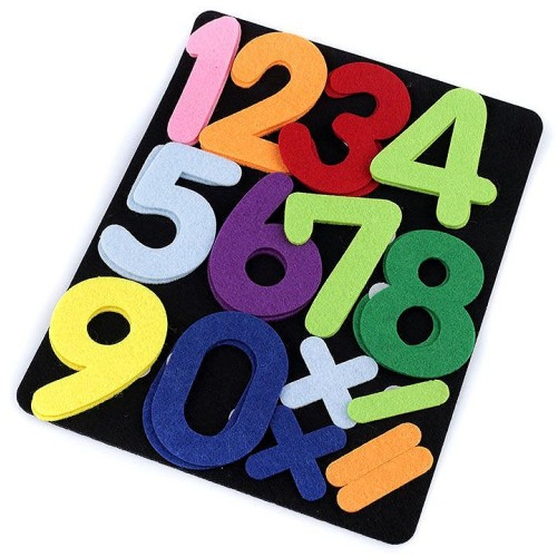 Filcová tabulka s číslicemi a abecedou 1sáček